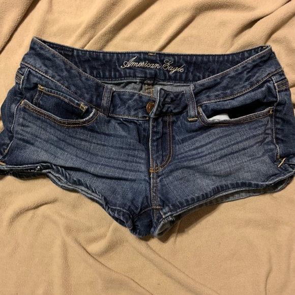 American Eagle Jean Shorts Low Rise - Picture 2 of 2